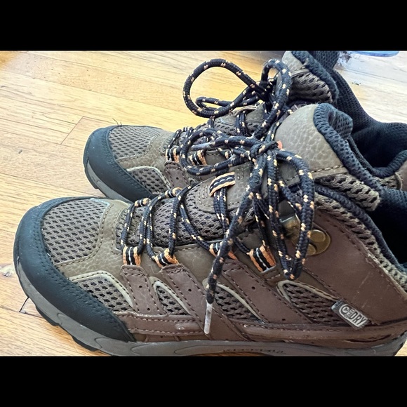 Merrell Kids Moab 2 Mid Waterproof Boot Hiking Trail Walking Size 4M - Picture 6 of 6